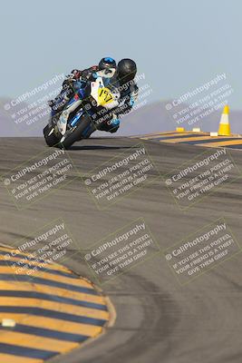 media/Oct-08-2023-CVMA (Sun) [[dbfe88ae3c]]/Race 3 Amateur Supersport Middleweight/